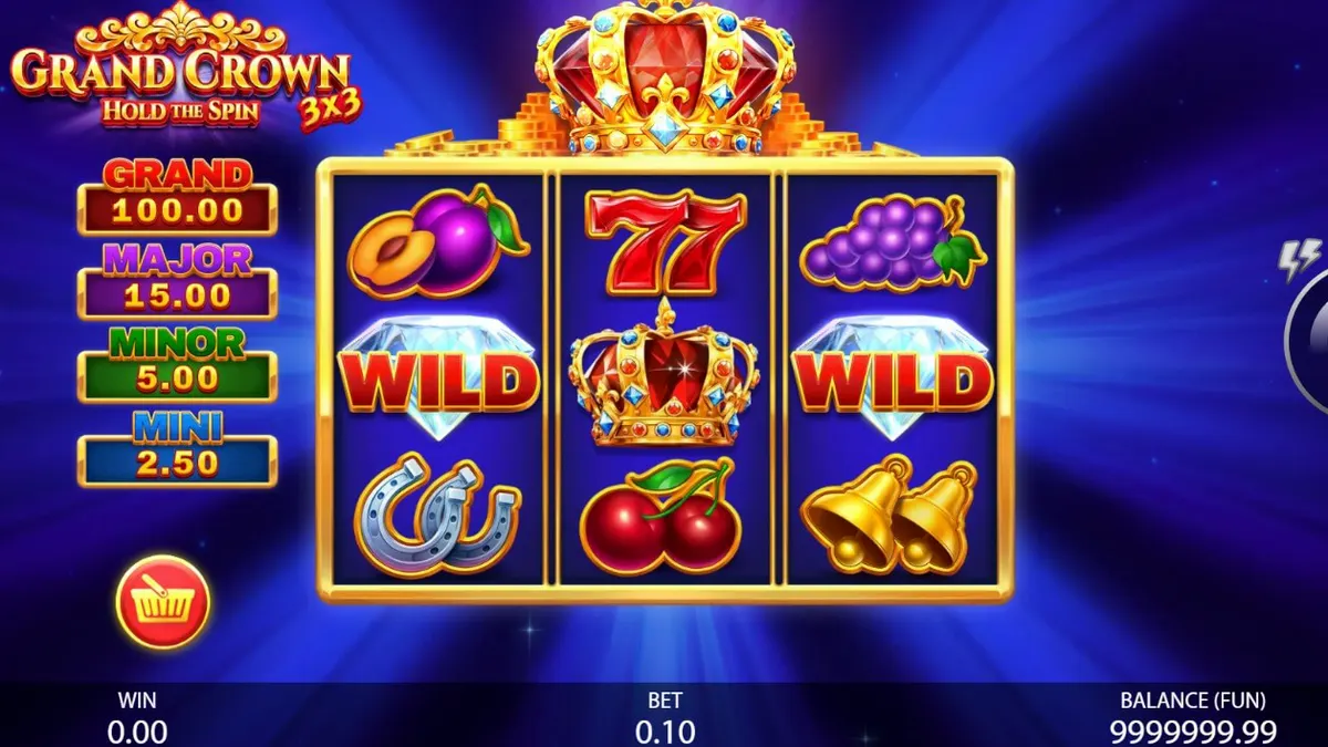 3x3 Grand Crown slot machine interface na may gintong korona at mga prutas